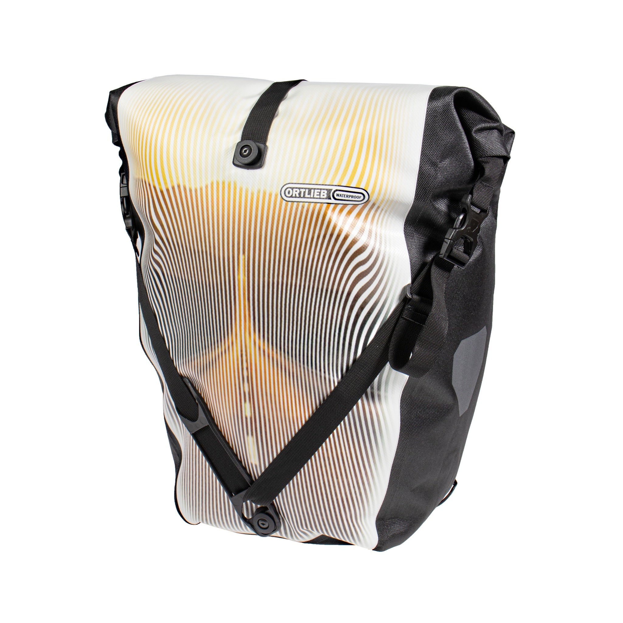 Vorderansicht der ORTLIEB Back-Roller Design Tasche in Route No.1 mit dynamischem Linienprint